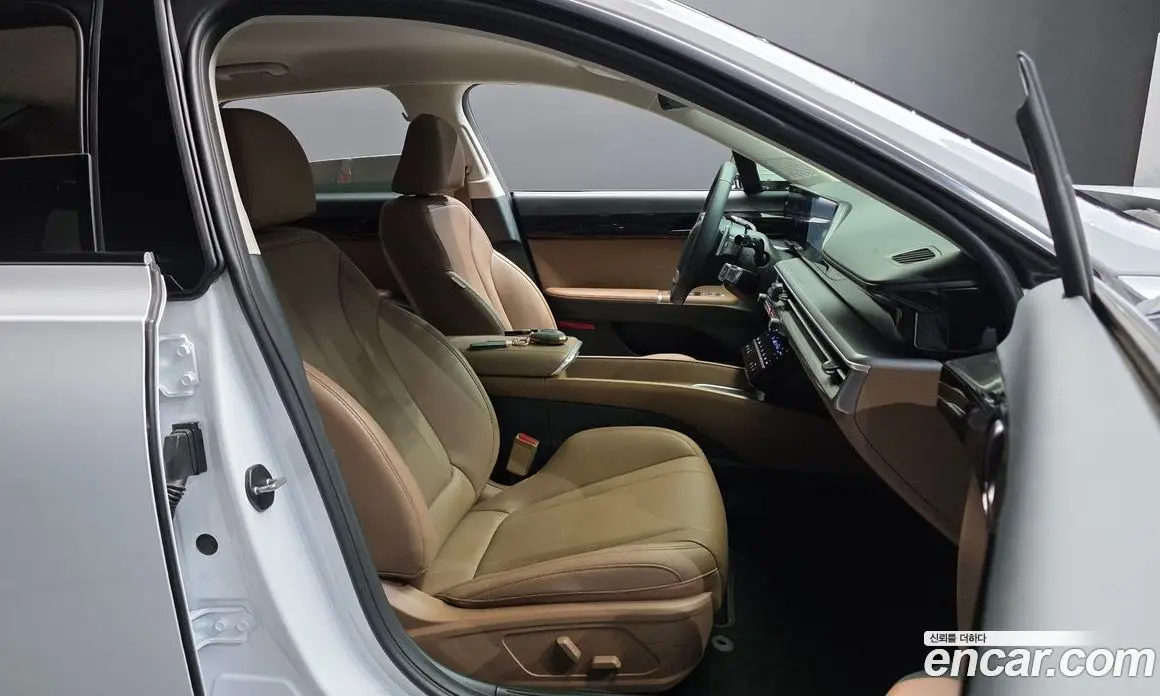 Hyundai Grandeur 2024 2.5 автомат (гидро), фото 16