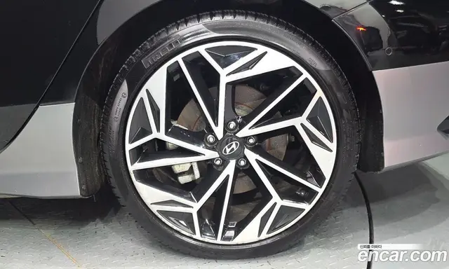 Hyundai Ioniq 6 2024 0.1 автомат (гидро), миниатюра 7