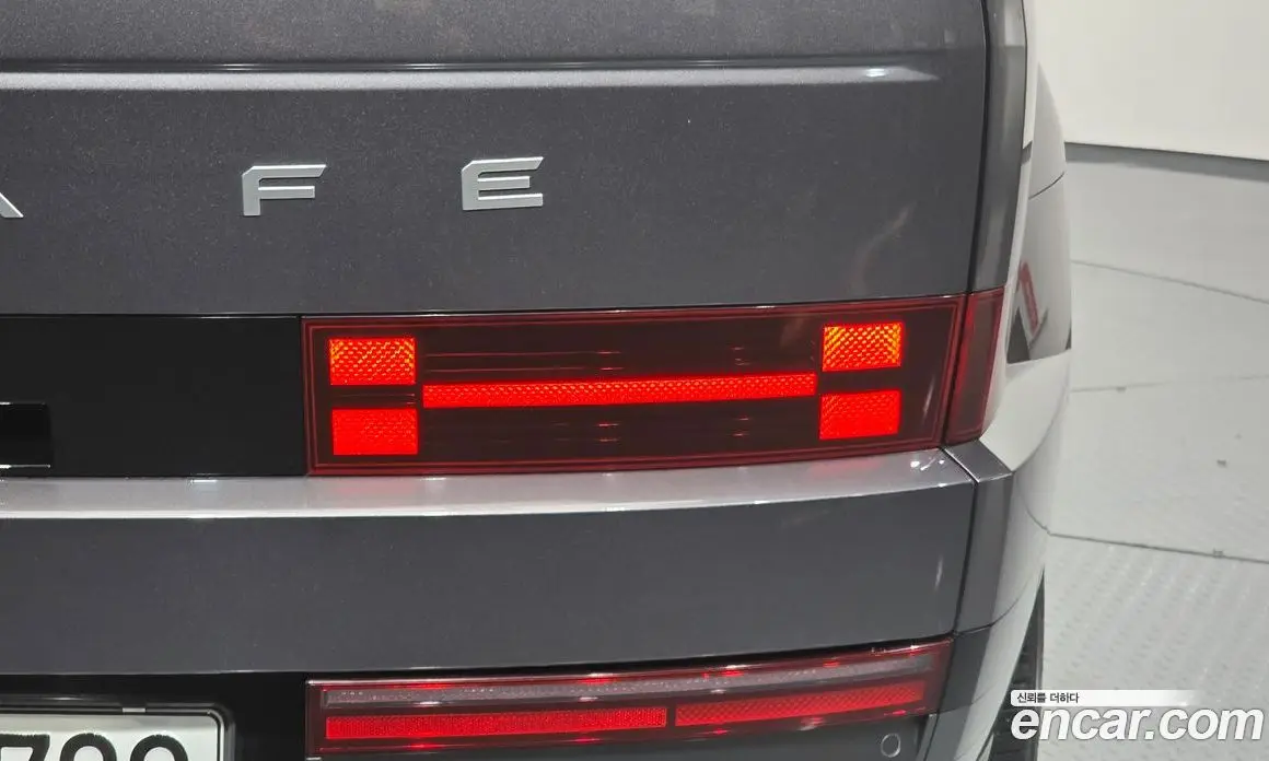 Hyundai Santa Fe 2024 1.6 автомат (гидро), фото 8