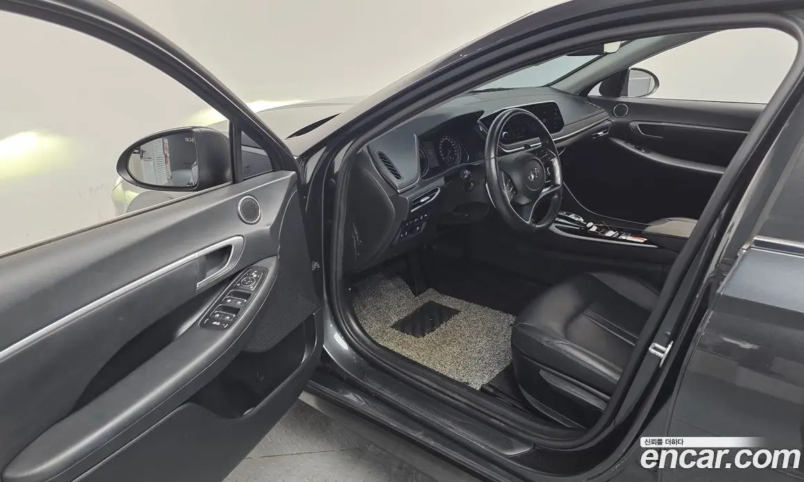 Hyundai Sonata 2021 2.0 автомат (гидро), фото 13