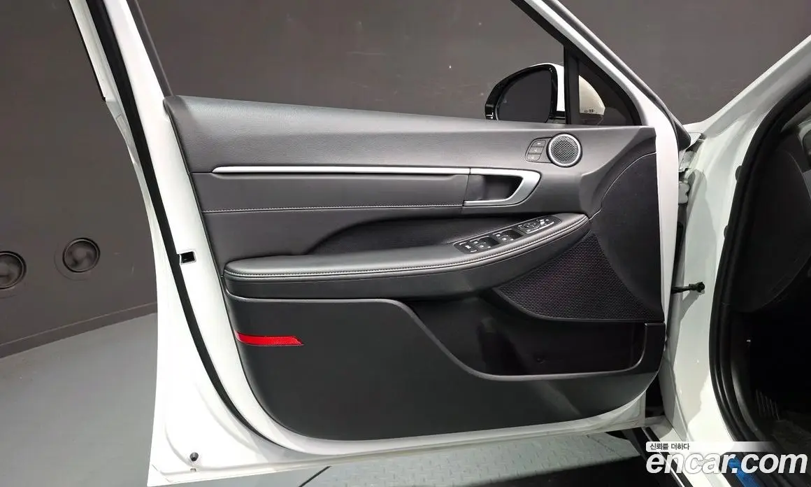 Hyundai Sonata 2023 2.0 автомат (гидро), фото 14