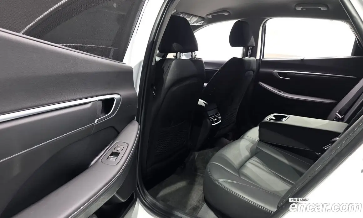 Hyundai Sonata 2023 2.0 автомат (гидро), фото 17