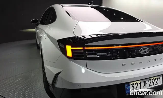 Hyundai Sonata 2023 2.0 автомат (гидро), миниатюра 9