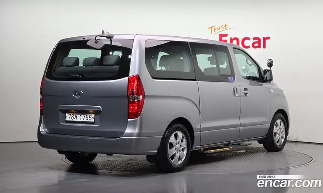 Hyundai Starex 2020 2.5 автомат (гидро), миниатюра 2
