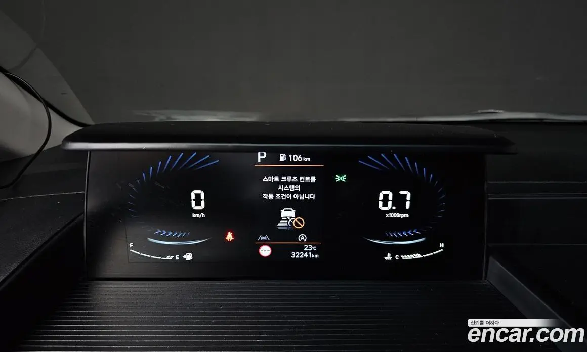 Hyundai Staria 2023 2.2 автомат (гидро), фото 11