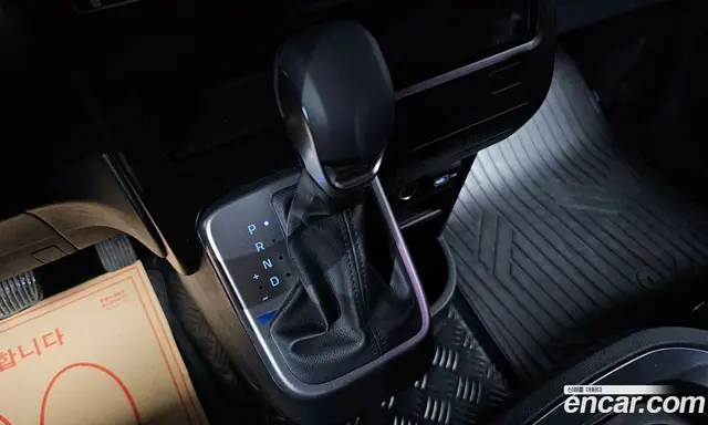 Hyundai Staria 2023 2.2 автомат (гидро), миниатюра 12