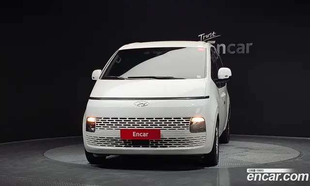 Hyundai Staria 2023 2.2 автомат (гидро), миниатюра 3