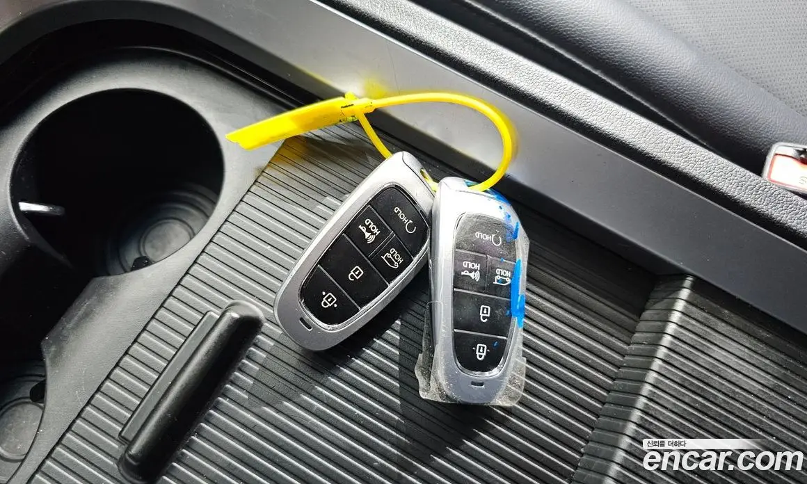 Hyundai Staria 2023 2.2 автомат (гидро), фото 21