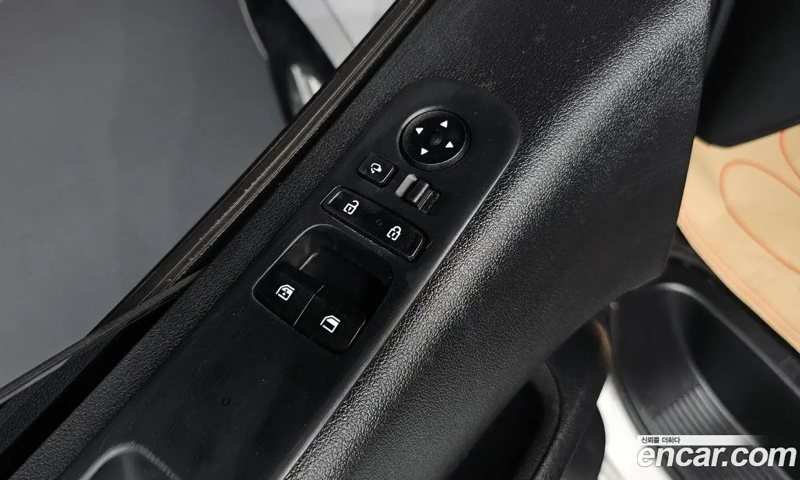 Hyundai Staria 2023 2.2 автомат (гидро), фото 26