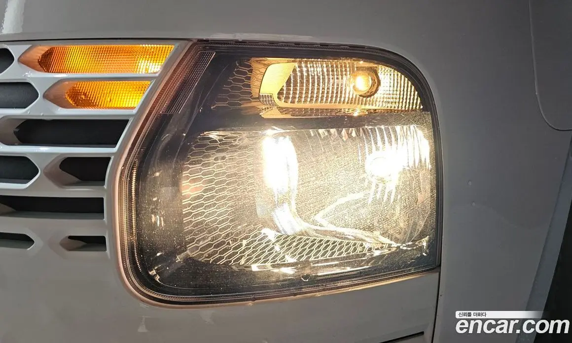 Hyundai Staria 2023 2.2 автомат (гидро), фото 8