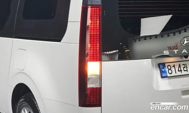 Hyundai Staria 2023 2.2 автомат (гидро), миниатюра 9