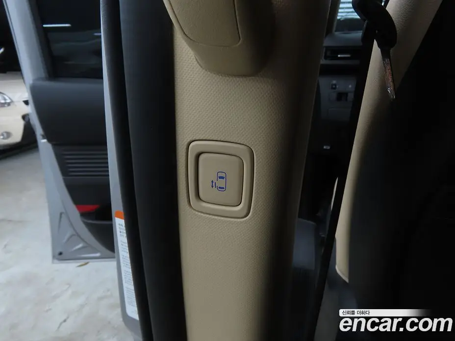 Hyundai Staria 2023 2.2 автомат (гидро), фото 15