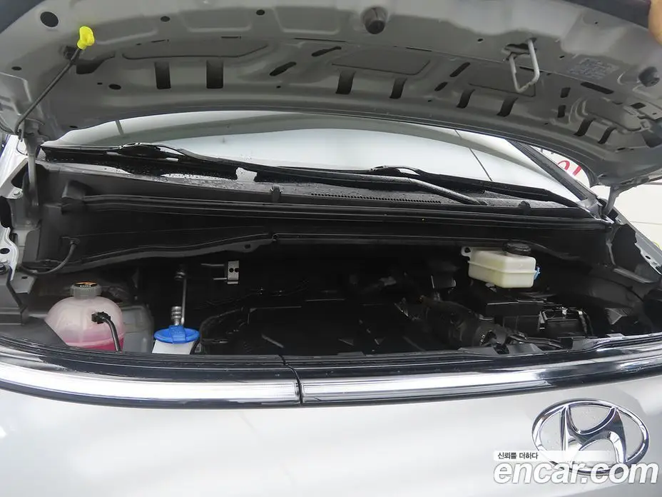 Hyundai Staria 2023 2.2 автомат (гидро), фото 19