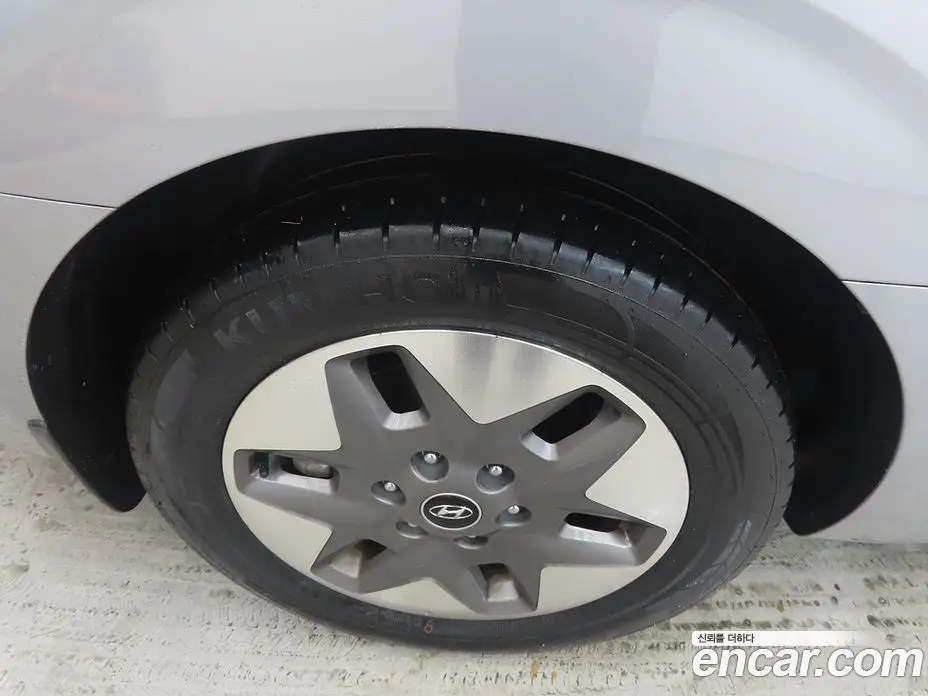 Hyundai Staria 2023 2.2 автомат (гидро), фото 20