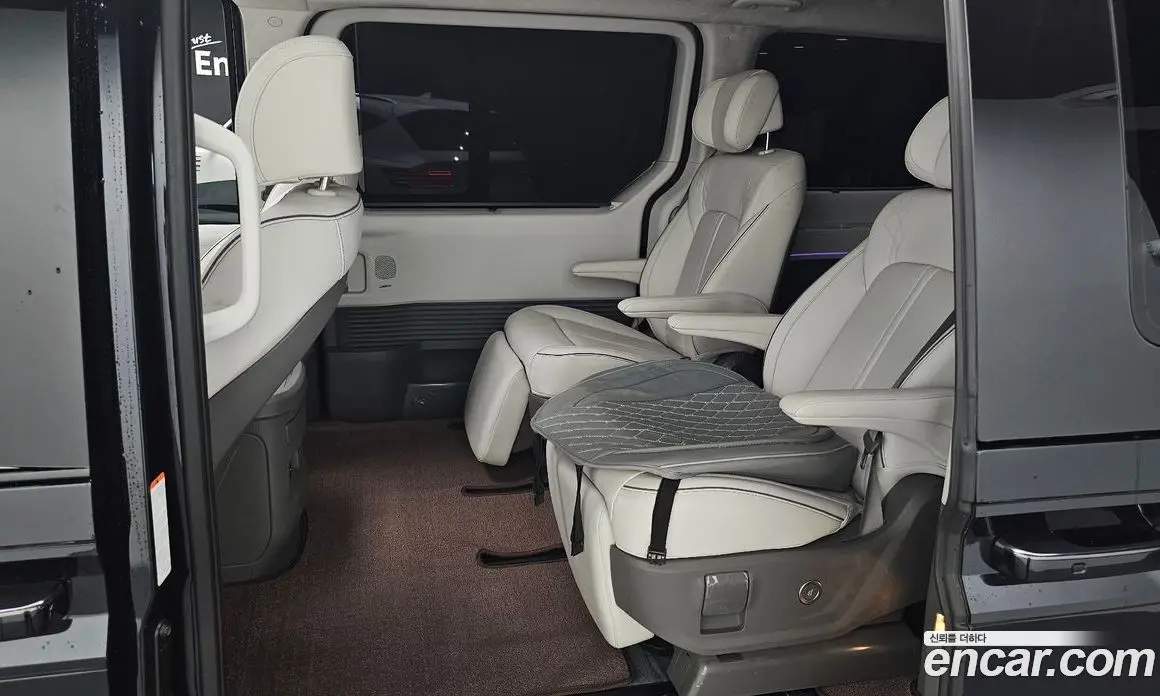 Hyundai Staria 2024 1.6 автомат (гидро), фото 18