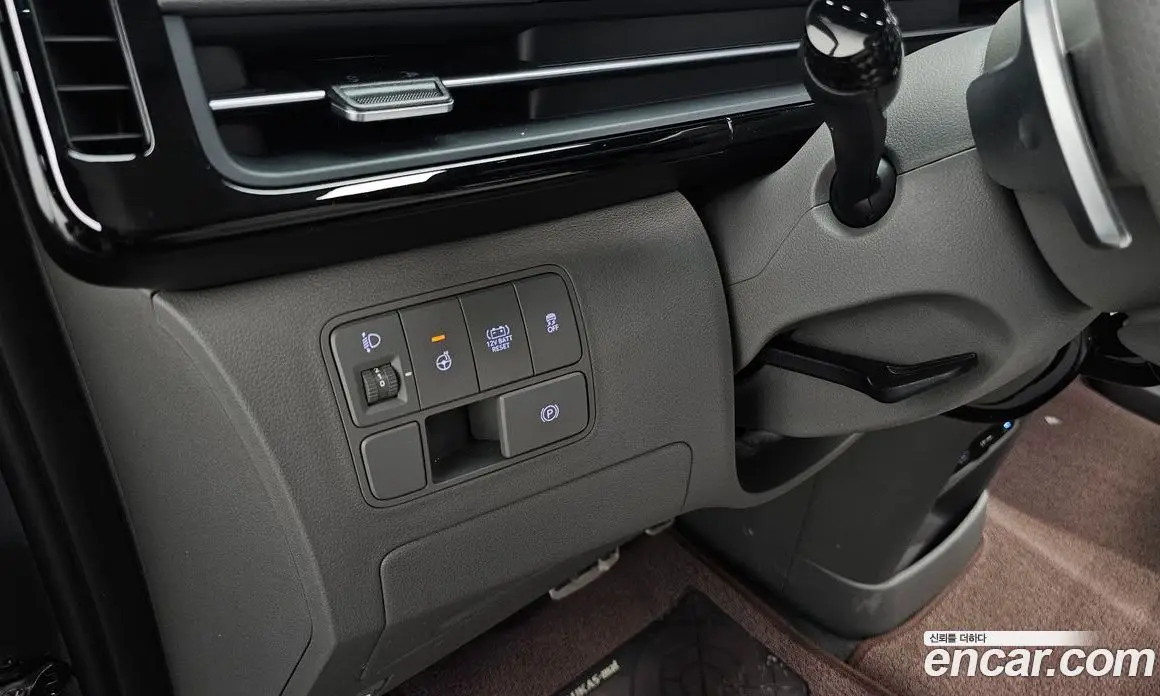 Hyundai Staria 2024 1.6 автомат (гидро), фото 23