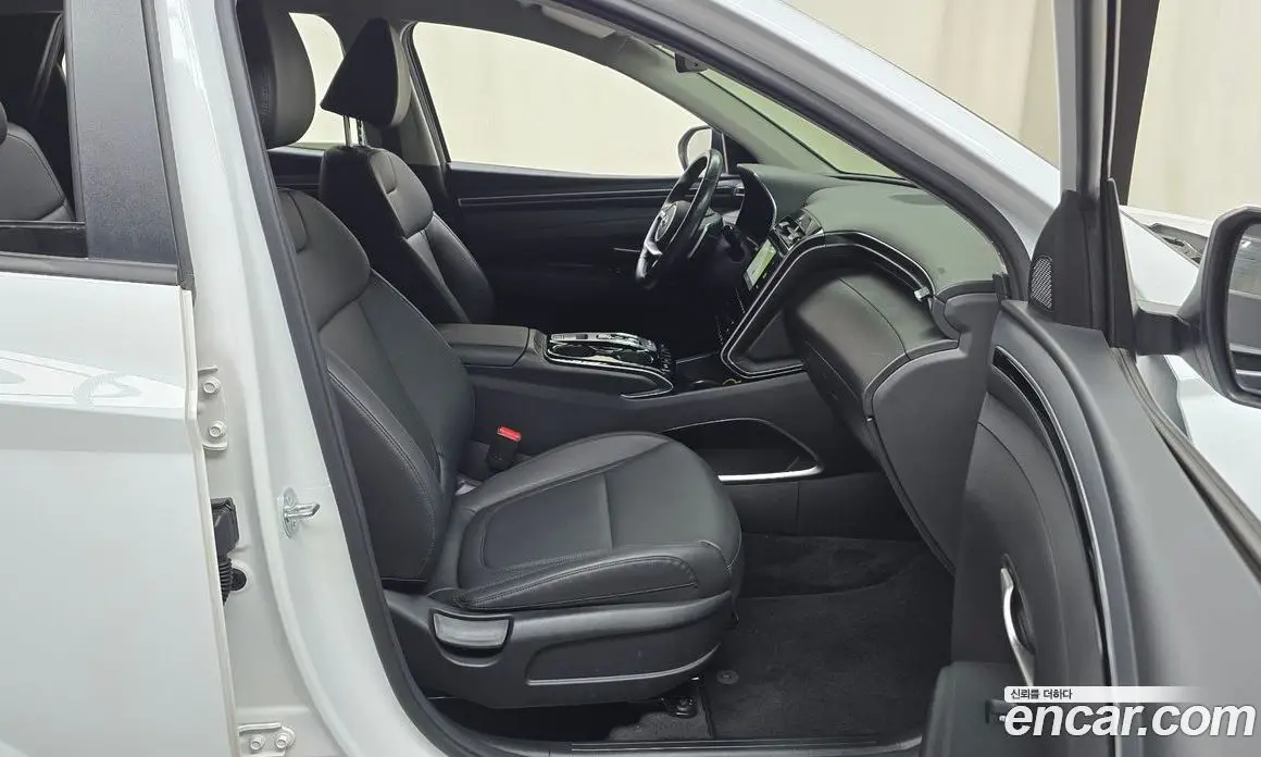 Hyundai Tucson 2023 1.6 автомат (гидро), фото 12