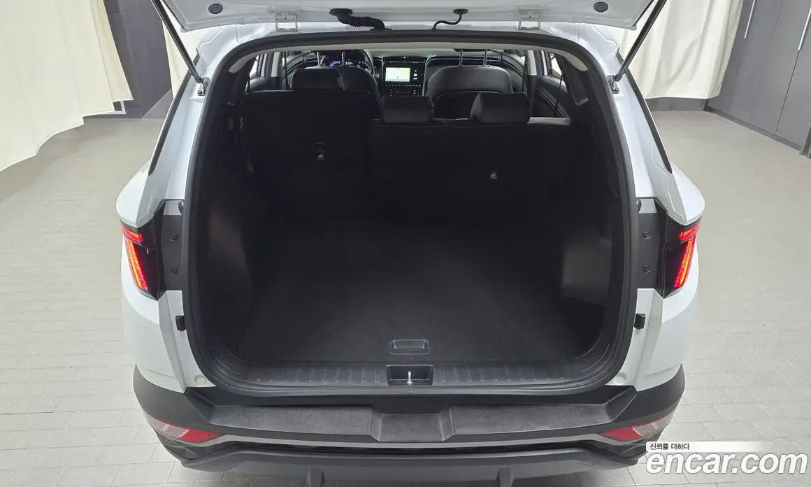 Hyundai Tucson 2023 1.6 автомат (гидро), фото 20