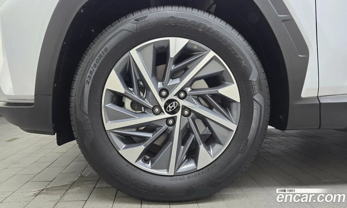 Hyundai Tucson 2023 1.6 автомат (гидро), фото 5