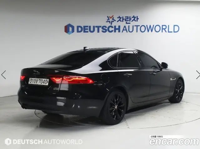 Jaguar XF 2019 2.0 автомат (гидро), миниатюра 2
