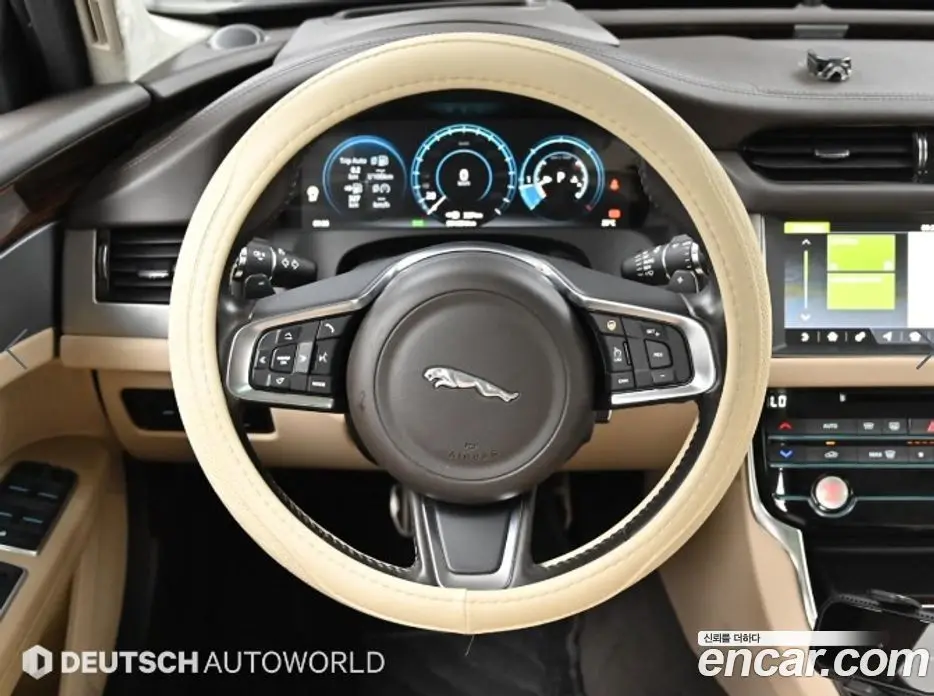 Jaguar XF 2019 2.0 автомат (гидро), фото 13