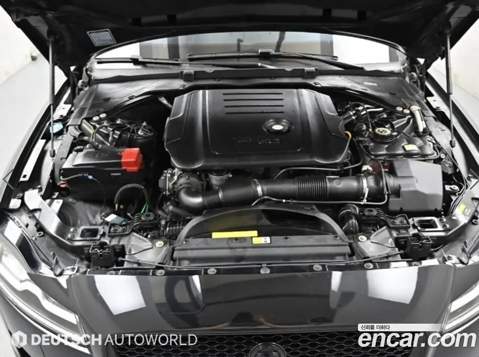 Jaguar XF 2019 2.0 автомат (гидро), фото 6