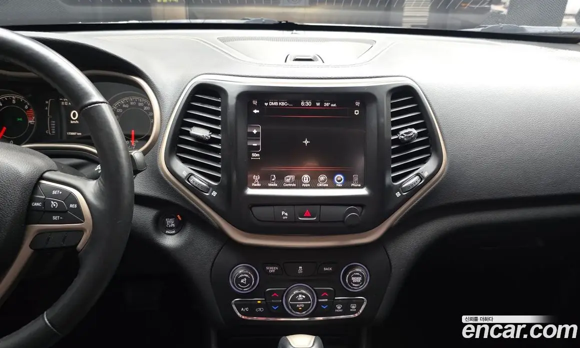 Jeep Cherokee 2015 2.4 автомат (гидро), фото 14