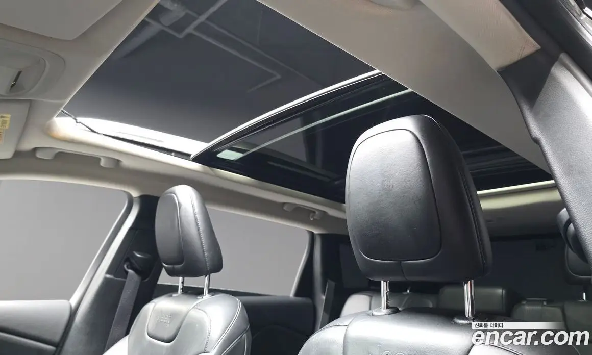 Jeep Cherokee 2015 2.4 автомат (гидро), фото 16