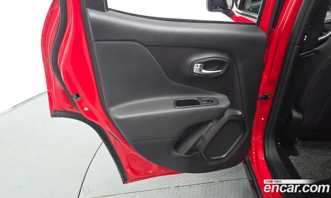 Jeep Renegade 2021 2.4 автомат (гидро), фото 14