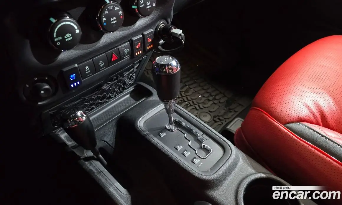 Jeep Wrangler 2017 3.6 автомат (гидро), фото 12