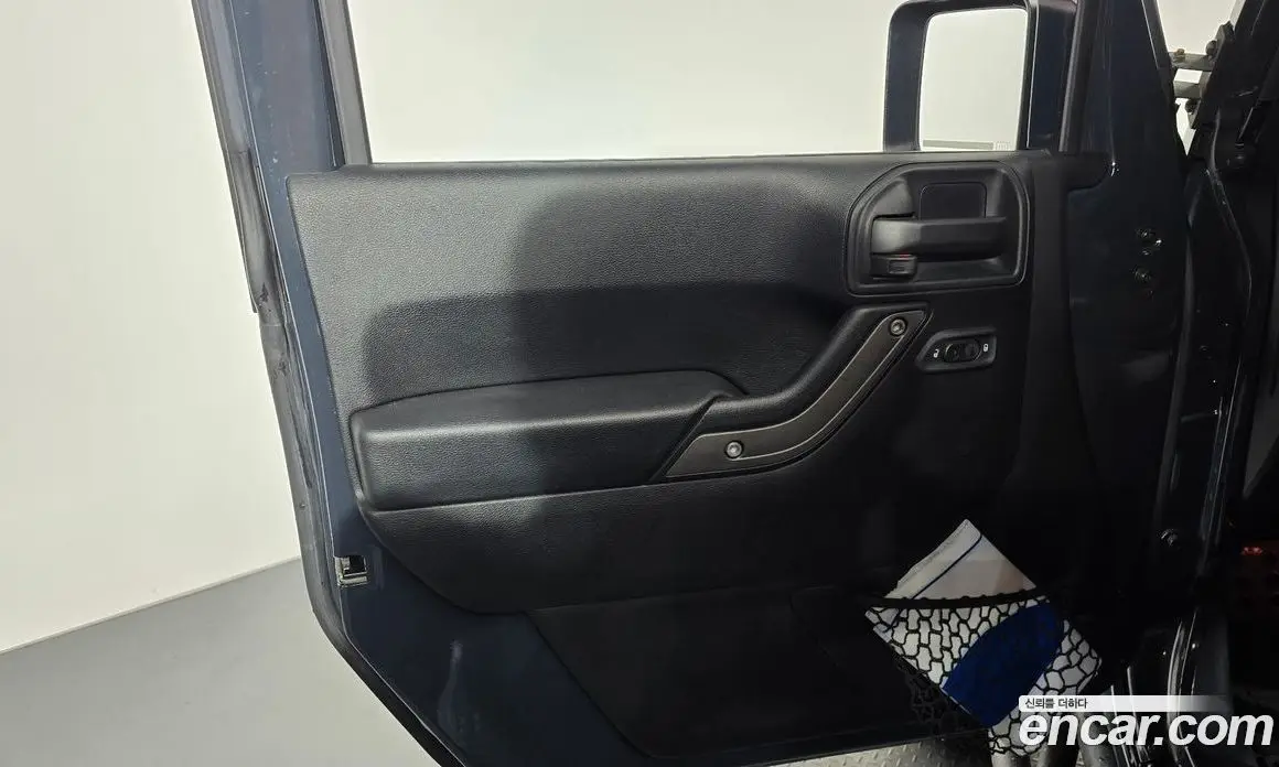 Jeep Wrangler 2017 3.6 автомат (гидро), фото 14