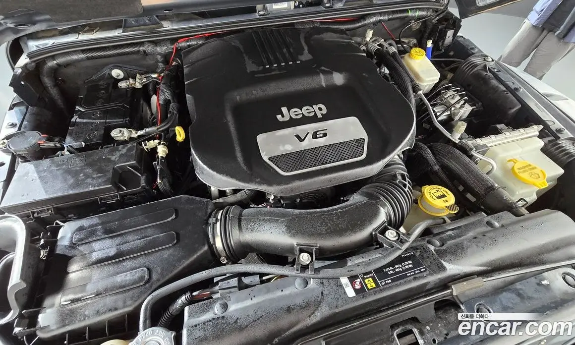 Jeep Wrangler 2017 3.6 автомат (гидро), фото 6