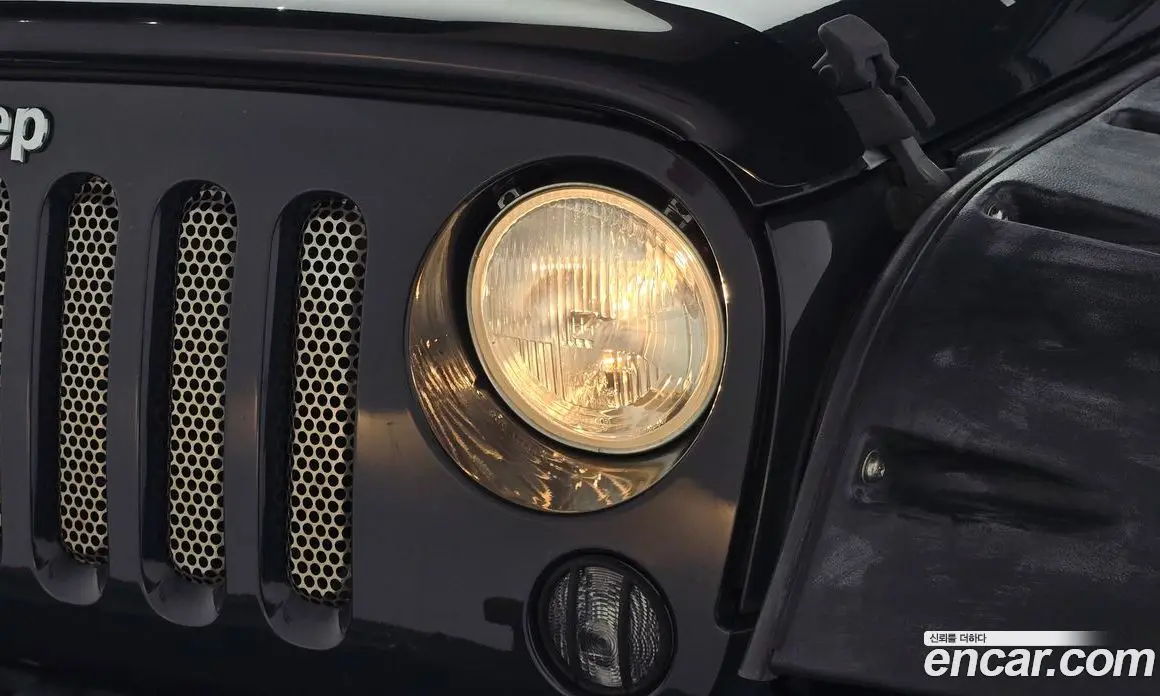 Jeep Wrangler 2017 3.6 автомат (гидро), фото 8