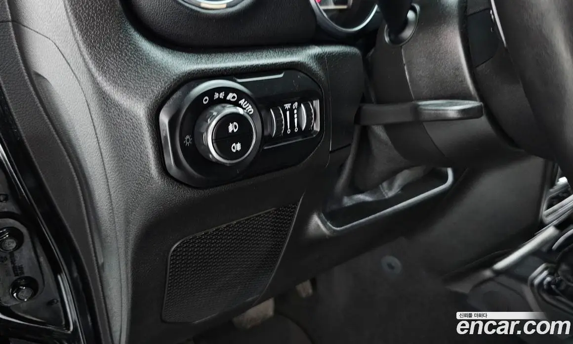 Jeep Wrangler 2021 2.0 автомат (гидро), фото 18