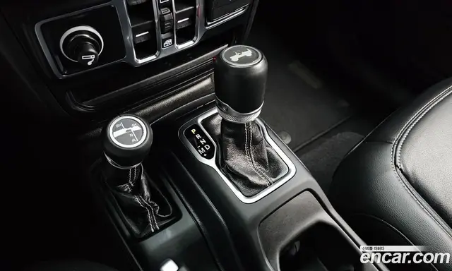 Jeep Wrangler 2021 2.0 автомат (гидро), миниатюра 9