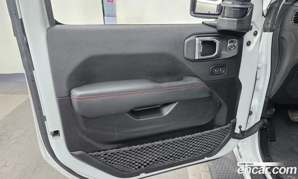 Jeep Wrangler 2022 2.0 автомат (гидро), фото 14