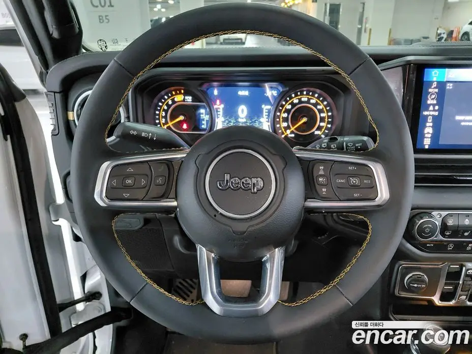 Jeep Wrangler 2024 2.0 автомат (гидро), фото 14