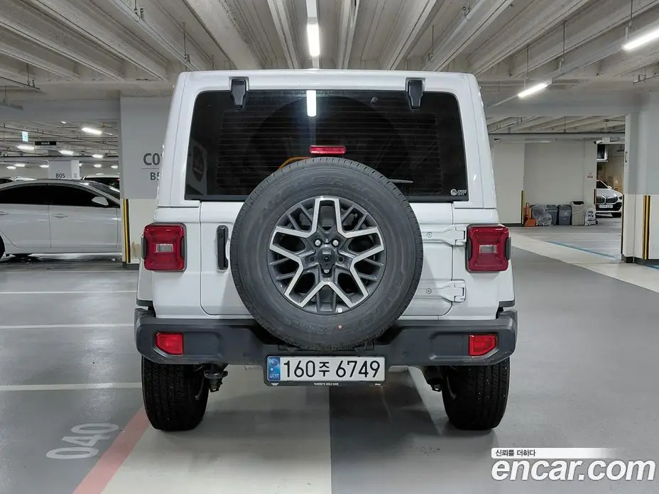 Jeep Wrangler 2024 2.0 автомат (гидро), фото 4