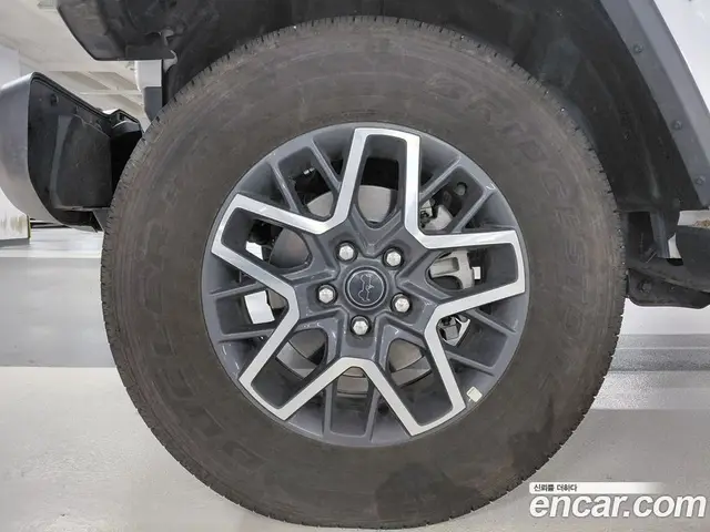 Jeep Wrangler 2024 2.0 автомат (гидро), миниатюра 6