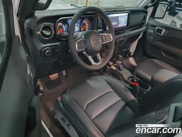 Jeep Wrangler 2024 2.0 автомат (гидро), миниатюра 7