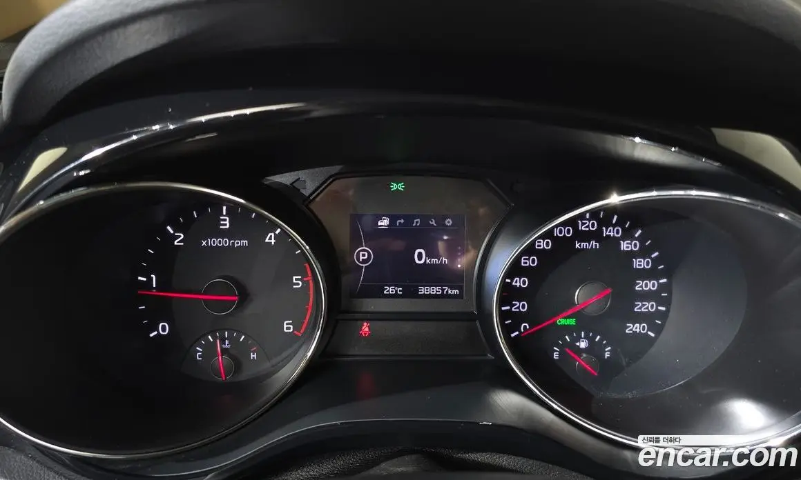 Kia Carnival 2015 2.2 автомат (гидро), фото 11