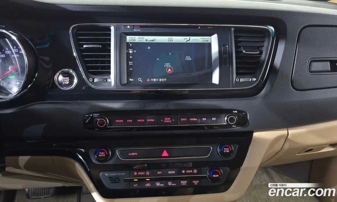 Kia Carnival 2015 2.2 автомат (гидро), фото 19