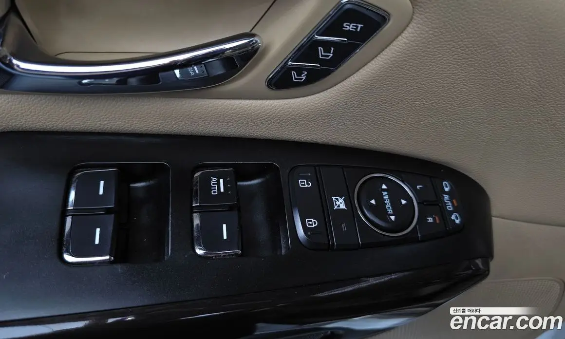 Kia Carnival 2015 2.2 автомат (гидро), фото 27