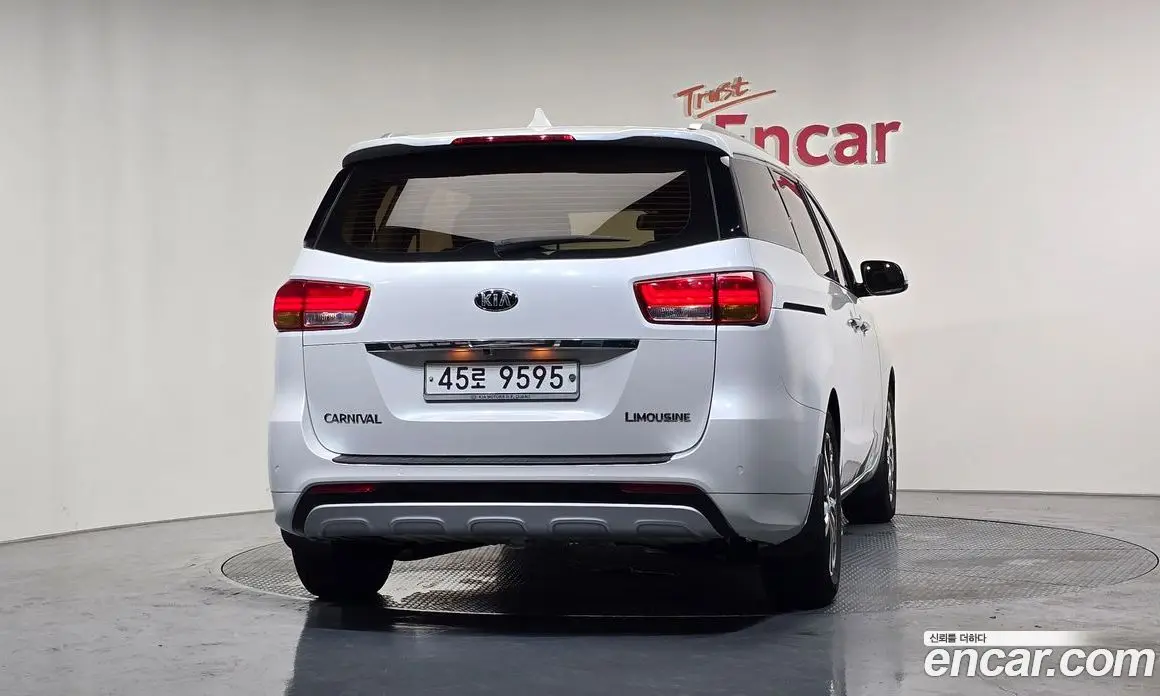 Kia Carnival 2015 2.2 автомат (гидро), фото 4
