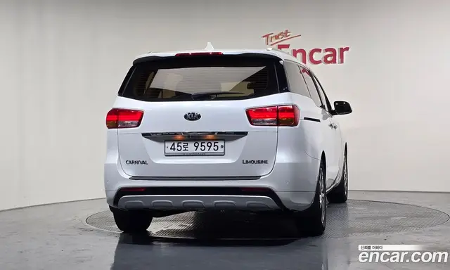 Kia Carnival 2015 2.2 автомат (гидро), миниатюра 4