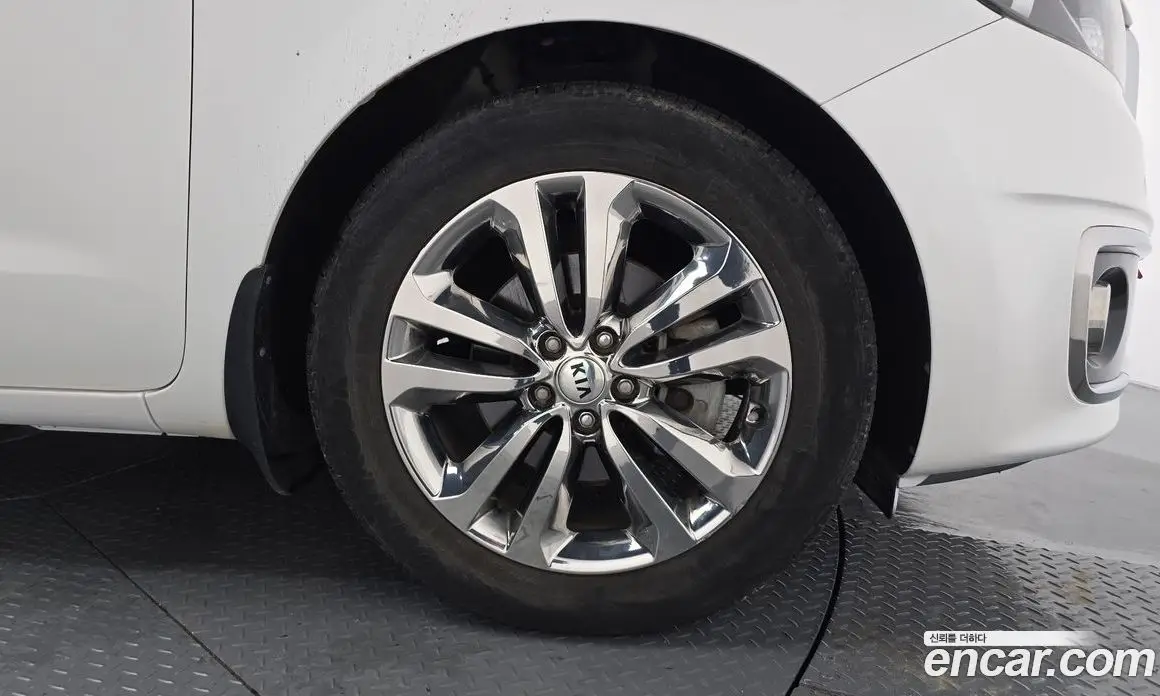 Kia Carnival 2015 2.2 автомат (гидро), фото 7