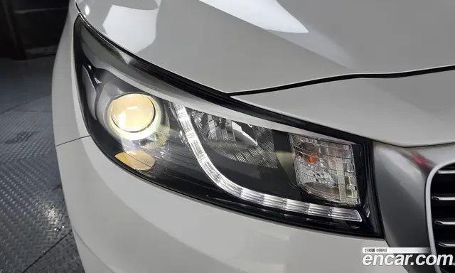 Kia Carnival 2015 2.2 автомат (гидро), миниатюра 8
