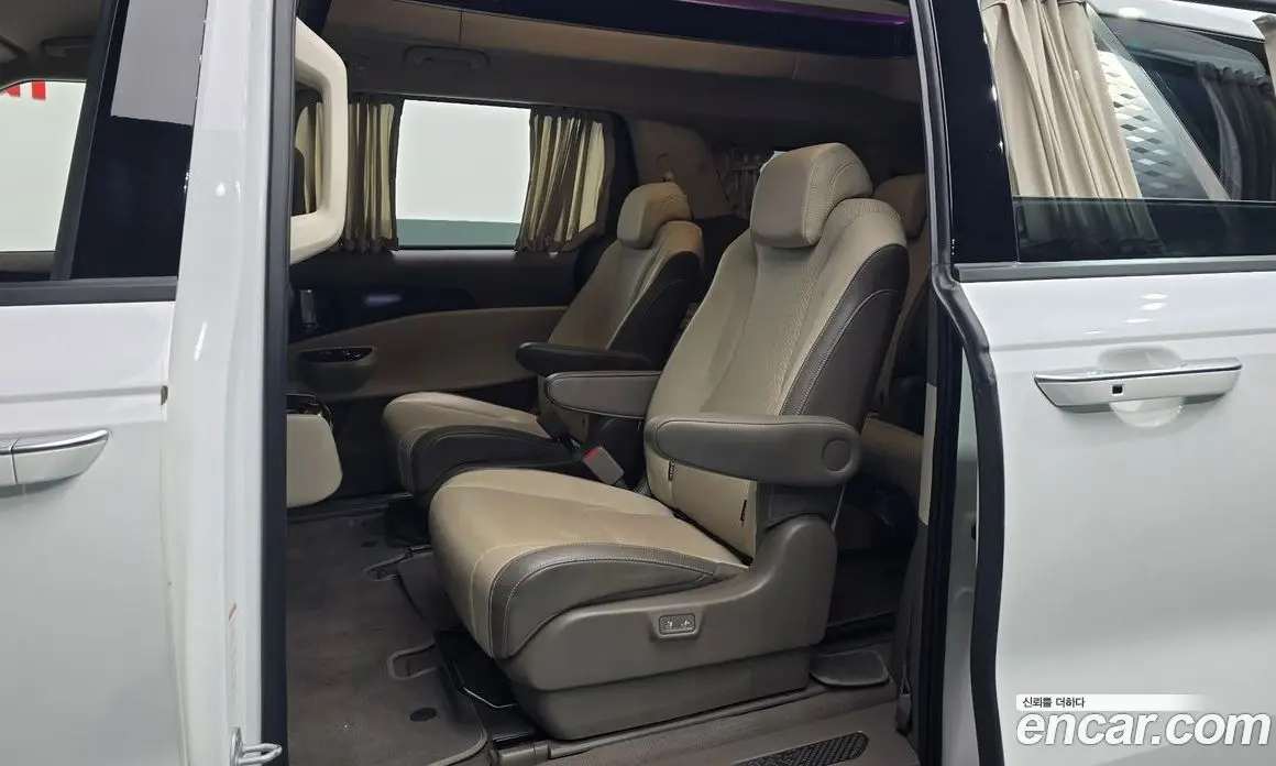 Kia Carnival 2022 3.5 автомат (гидро), фото 18