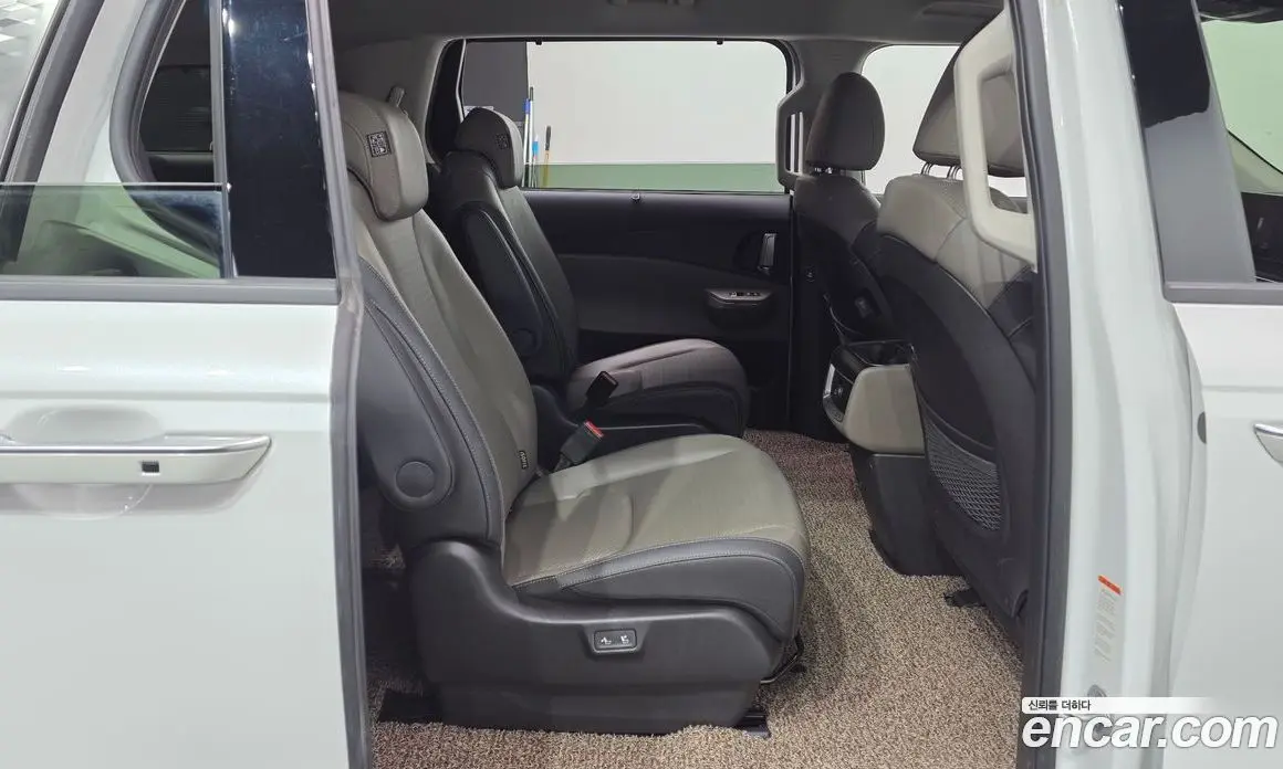 Kia Carnival 2023 3.5 автомат (гидро), фото 17