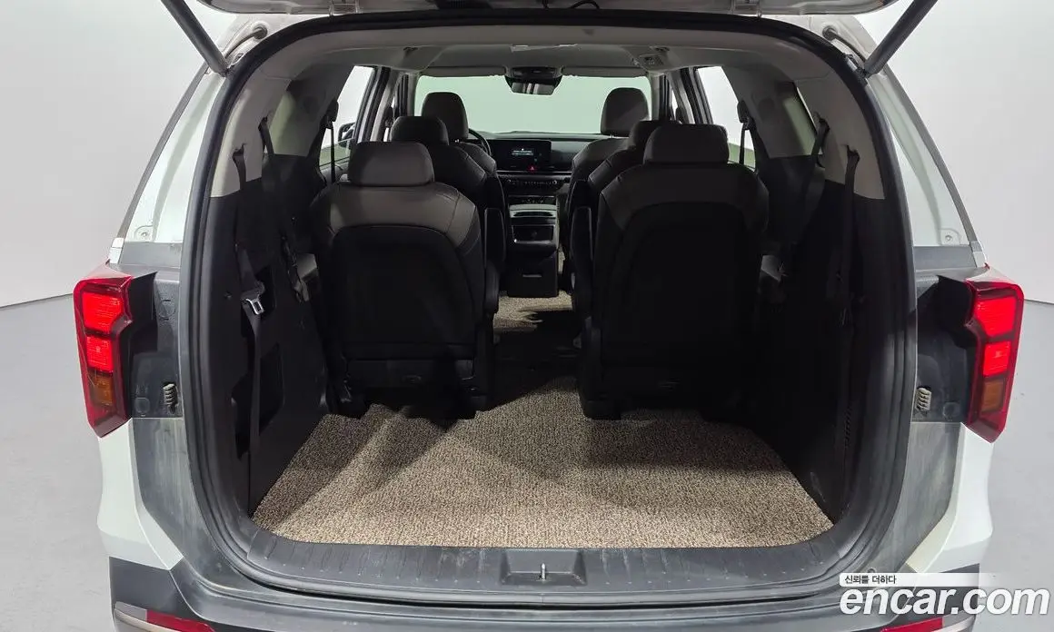 Kia Carnival 2023 3.5 автомат (гидро), фото 22